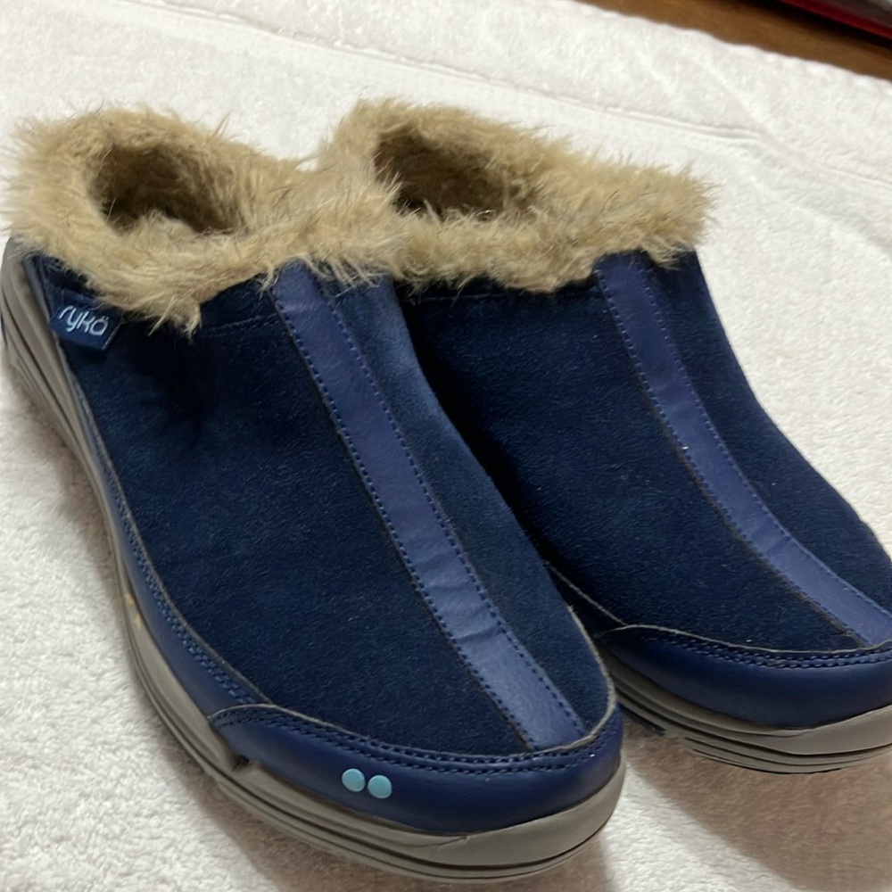 Ryka Suede Women's Navy Fur-Lined Shoes SZ 7.5 US